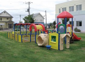 新十津川町　幼児用複合遊具②